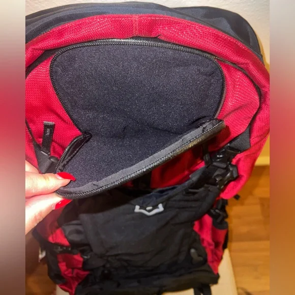 NWT VICTORINOX Swiss Army Conversion Pack Backpack with detachable pack - Picture 8 of 16